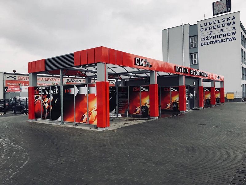 Obiekty sportowe, stacje, myjnie