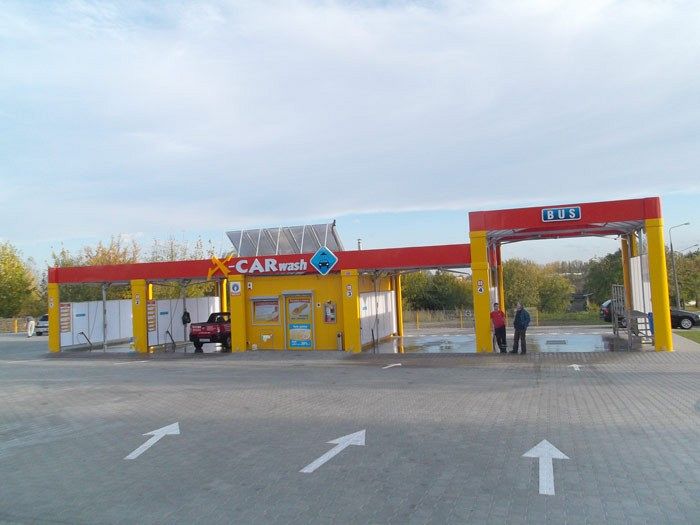 Obiekty sportowe, stacje, myjnie